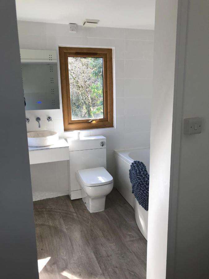 Winnie'S Corner - Self Contained Within The Grounds Of Another Property, In An Idyllic Wooded Setting Carlyon Bay Eksteriør bilde
